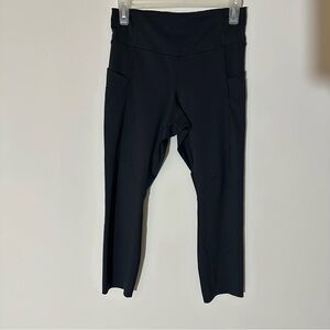 Brooks Method 3/4 Crop Tight in Black